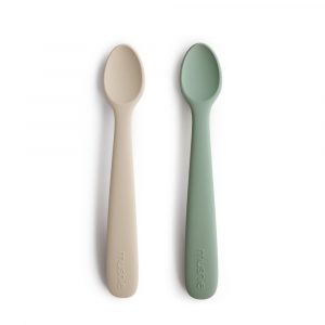 Ollie bebe Mushie Silicone Feeding Spoons / Κουτάλια σιλικόνης 2-Pack - Cambridge Blue/Shifting Sand