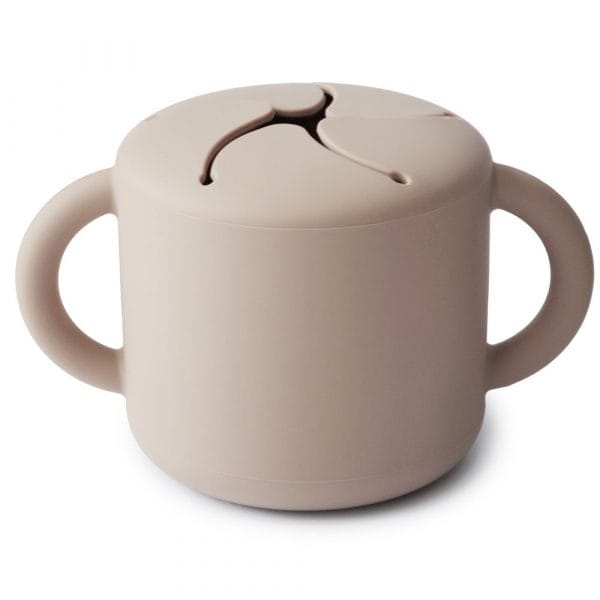 Ollie bebe Mushie Snack Cup - Shifting Sand