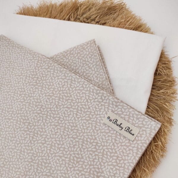 Ollie bebe Baby blue sheets natural