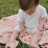 Mushie Flower Press Toy - Rose/Blush/Shifting Sand - Image 3