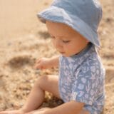 LITTLE DUTCH. Παιδικό καπέλο ήλιου διπλής όψης Stripes Ocean Blue - Image 2