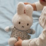 LITTLE DUTCH. Υφασμάτινο κουκλάκι Miffy - Lucky Leaves GRS 30εκ. - Image 2