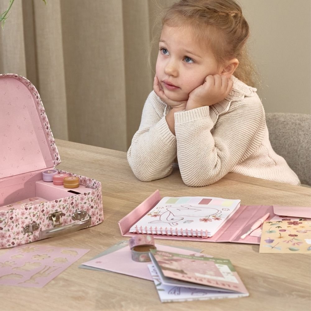 LITTLE DUTCH. Σετ ζωγραφικής - κατασκευών σε βαλιτσάκι Rosa Fairy Garden - Image 6